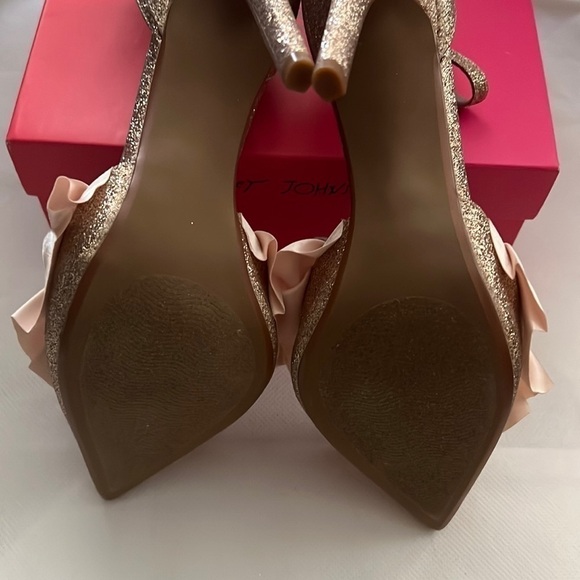 NEW!!! Betsey Johnson Portia Gold Glitter Ruffle Pumps Size 7.5 - Picture 5 of 9